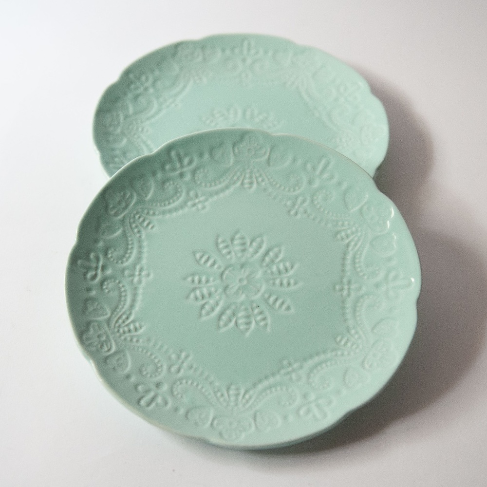 Set of 2 Roscher Bohemia 8" Scalloped Edge Stoneware Salad Plates in Mint Green